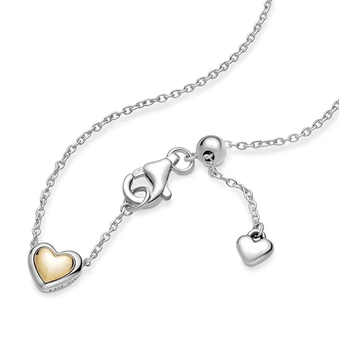 Collar clásico con corazón dorado
